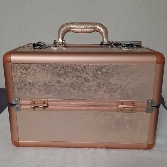 Sephora Metallic Rose Gold Make Up Train Case -- NWT w/shoulder strap and keys! - Picture 4 of 10